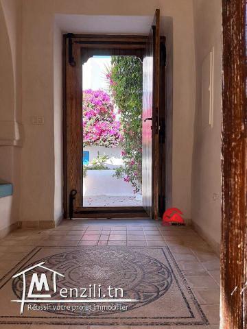 HOUCH DJERBIEN AVEC PISCINE EN ZONE URBAINE MIDOUN DJERBA
