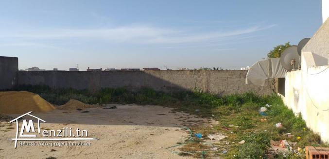 un terrain à Chotrana de 347 m2