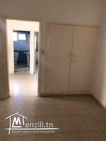 À vendre un appartement en s+2 à khézema Est
