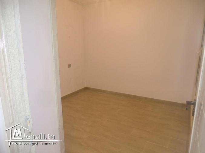 دار للبيع بدار علوش تبعد عل بحر 200م شاطئ رملة