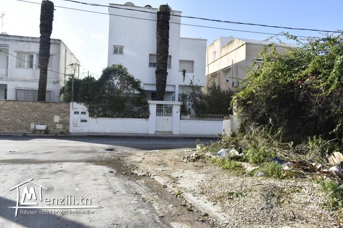 un beau terrain de 366 m2 