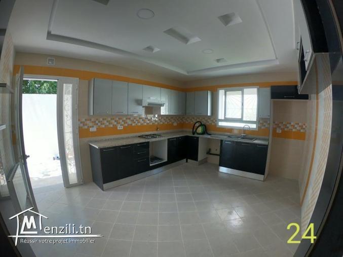 Villa s+3 a vendre a ben arous centre