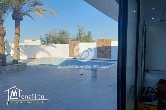 Villa avec piscine a vendre a tezdaine