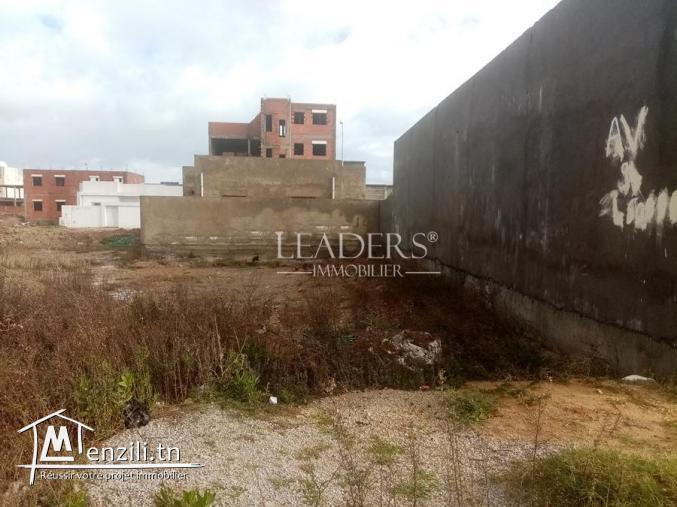 Terrain dans une zone calme