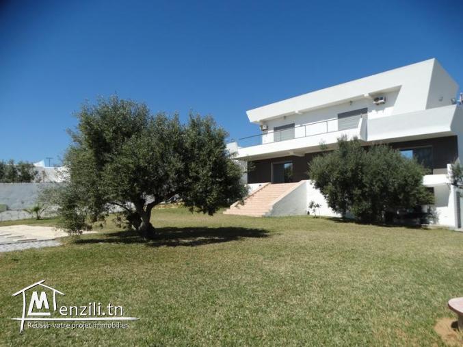 Villa SOMPTUEUSE (Réf: V1098)