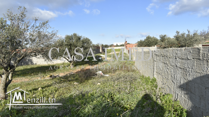 un terrain à jardin d’el menzah2