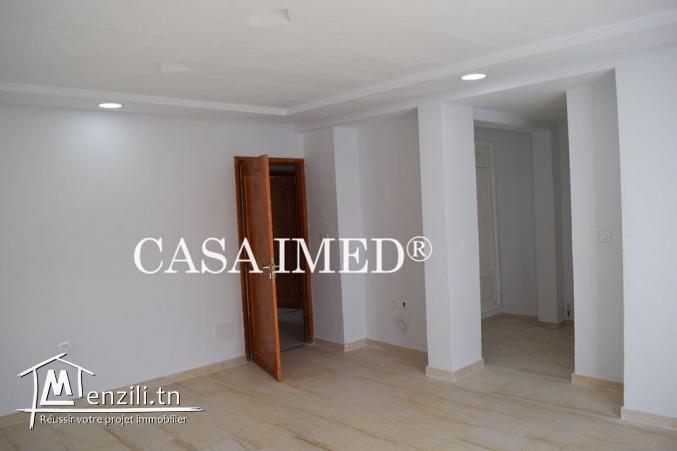 superbe villa a vendre avec jardin dans un zone calme 