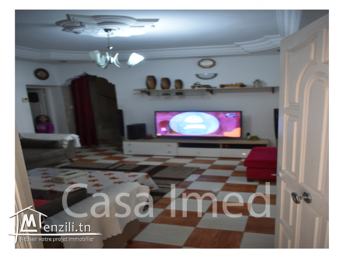 une maison de 130 m²   à Ezzouhour