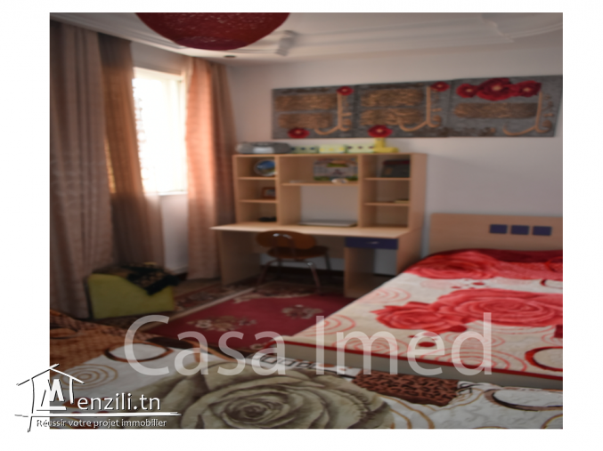 une maison de 130 m²   à Ezzouhour