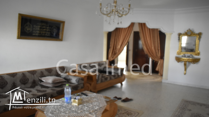 une belle villa 3 étage situé à mannouba