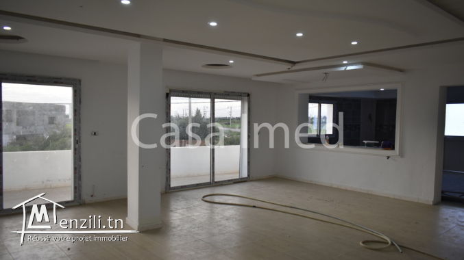 maison + café + deux locaux commerciaux) à manouba gobea