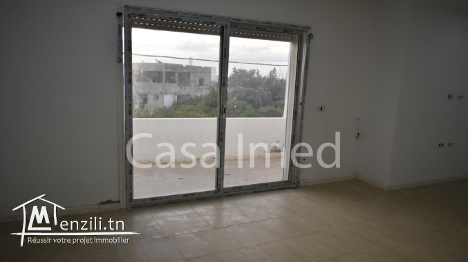 maison + café + deux locaux commerciaux) à manouba gobea