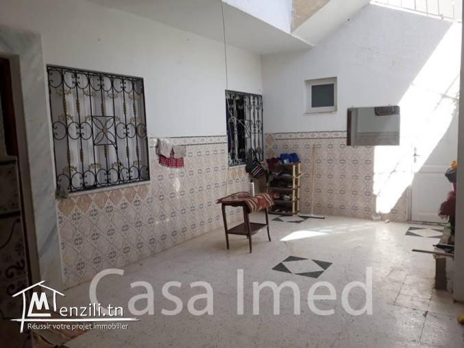une maison  à Cité Elbasatin  mnihla