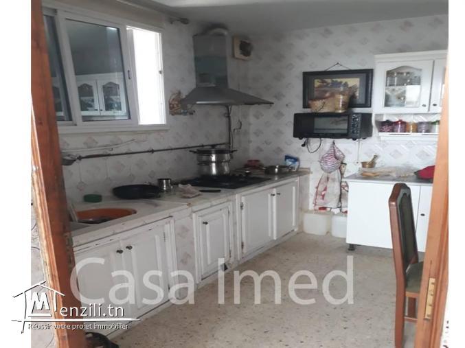 une maison  à Cité Elbasatin  mnihla