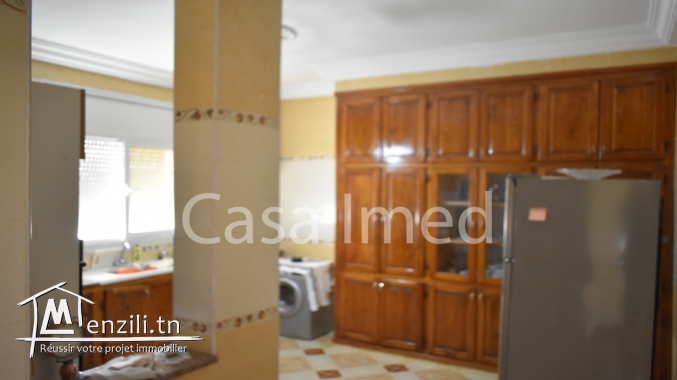 une belle villa 3 étage situé à mannouba