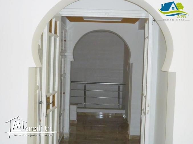 للبيع دار على بحر في قليبية ب 500 مليون 