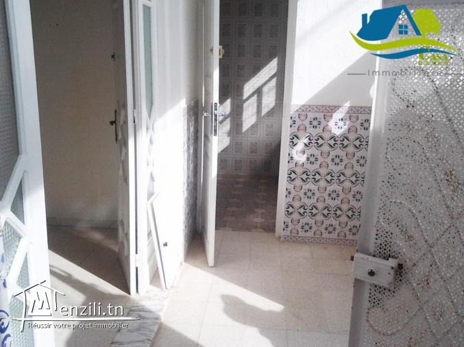 للبيع دار فيها 120 م² ب 75 مليون