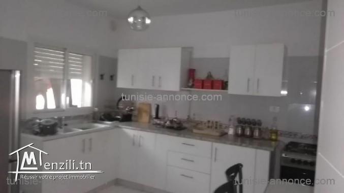 appartement en étage de villa