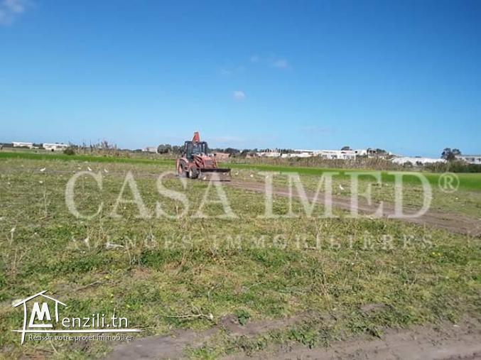 أرض قريبة من بحر كركوان قليبية 185 م ²