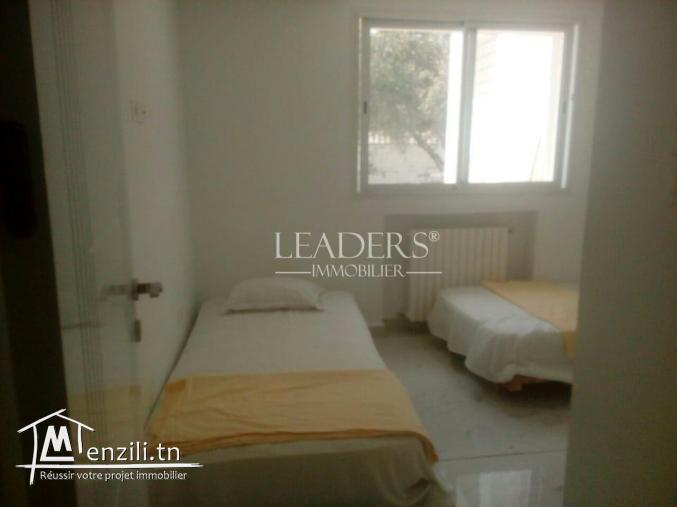 une maison au RDC avec garage située à Hammamet (10 mn de centre ville).