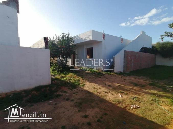 une #maison inachevée située à #Hammamet à 10 mn de centre ville.