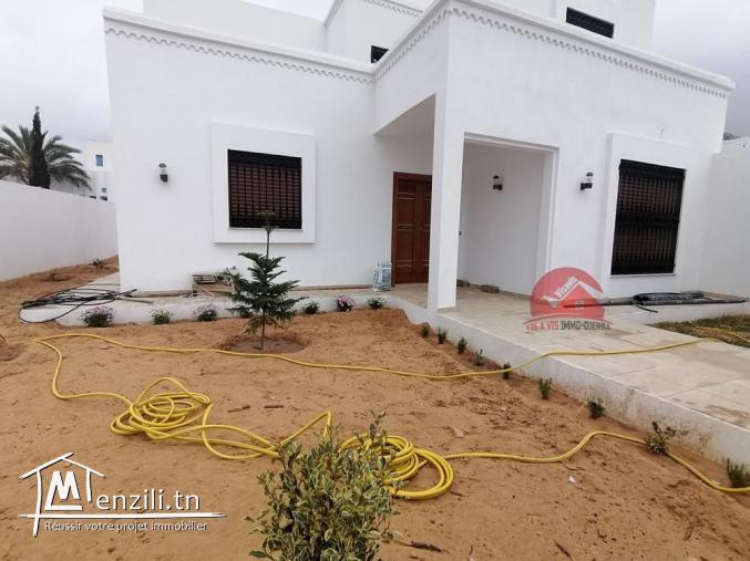 LOCATION VILLA DE HAUT STANDING A DJERBA HOUMT SOUK