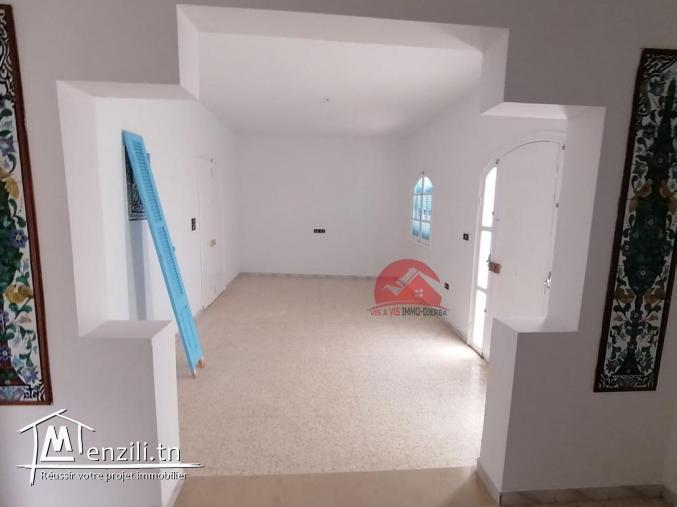 LOCATION VILLA SANS MEUBLES A HOUMT SOUK DJERBA