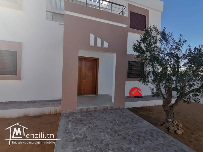 LOCATION DE VILLA SANS MEUBLES A DJERBA HOUMT SOUK