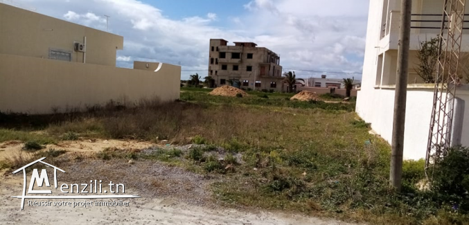 أرض مطلة على للبحر في منزل حر