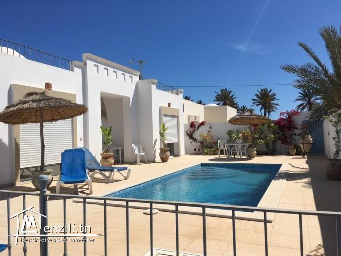 villa avec piscine L 237