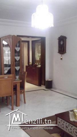 Salon et trois chambres