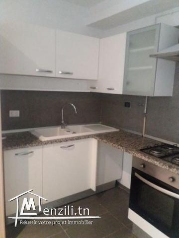 Trés joli appart LA soukra