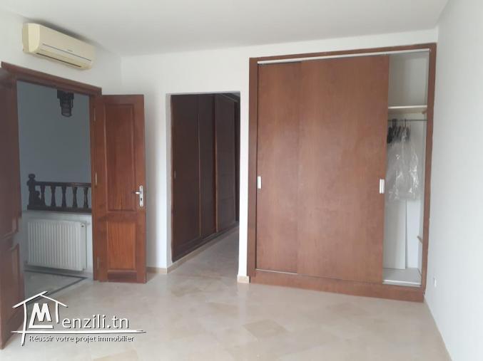 Villa en bon état à Chotrana 3