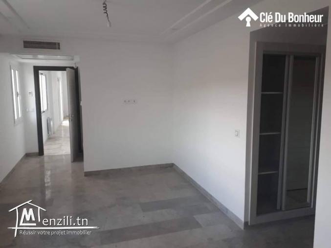 Appartement S+3 neuf à Cité Nasser