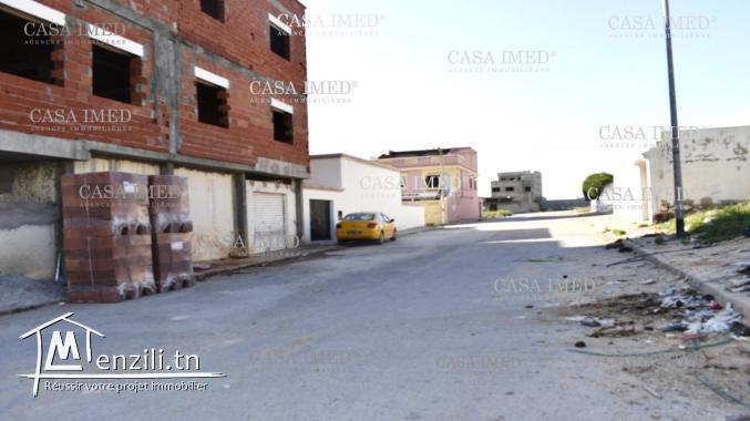 un terrain de 253 m2 a Oued Ellil