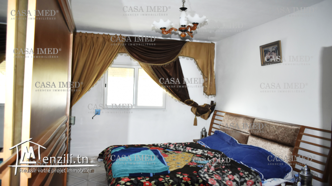 une grande villa 4 étage  située  à ibn khouldoun