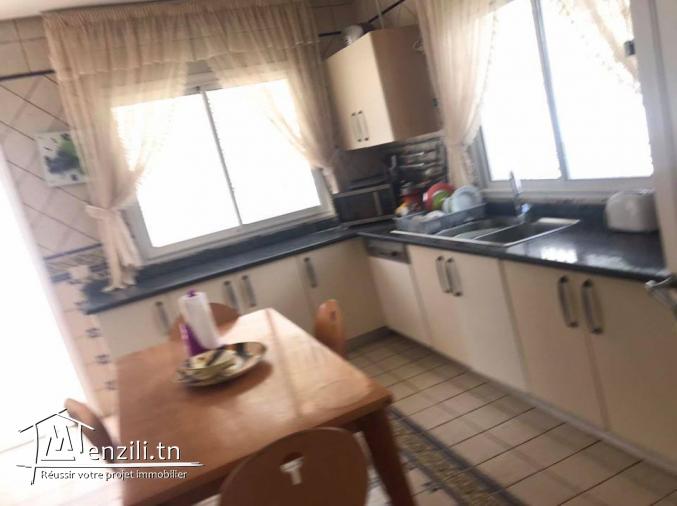 A louer  villa à la marsa cité les pins