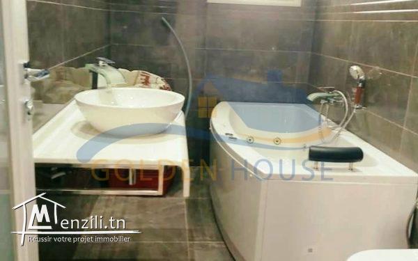 Duplex avec piscine tout neuf à La Marsa