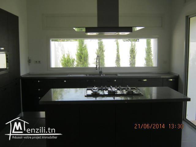 Echange ou vend belle maison a Yasmine hammamet (Résidence)