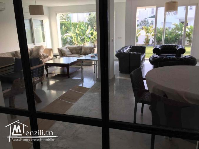 À louer une luxueuse villa S+5  pour les vacances à Yassmine hammamet