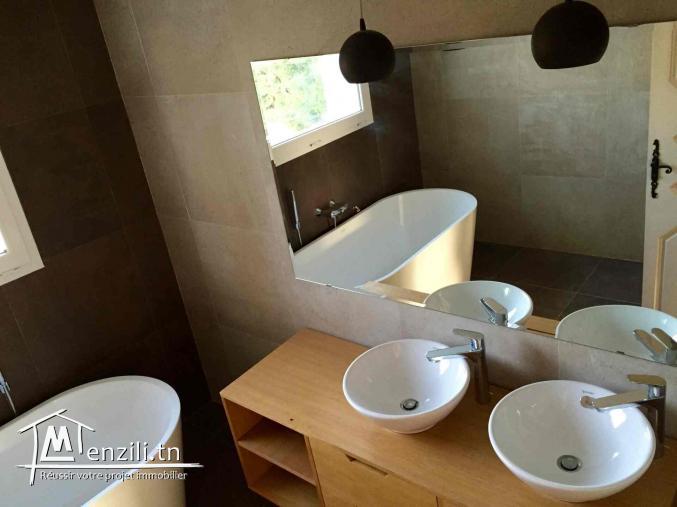 À louer une luxueuse villa S+5  pour les vacances à Yassmine hammamet