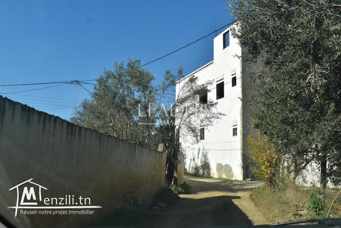 AV un superbe terrain de 188 m² situé à Hammamet route Birbouregba.