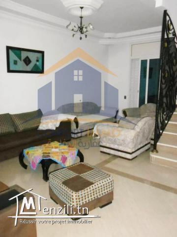 maison meublé à corniche