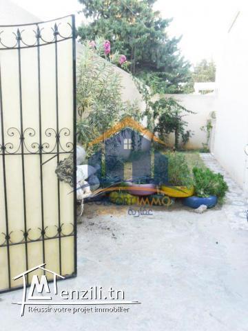 maison meublé à corniche