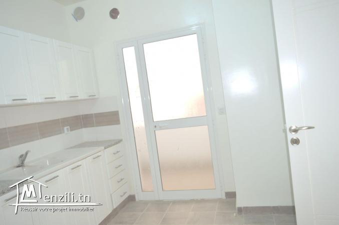 A LOUER UN NOUVEAU APPARTEMENT S+3