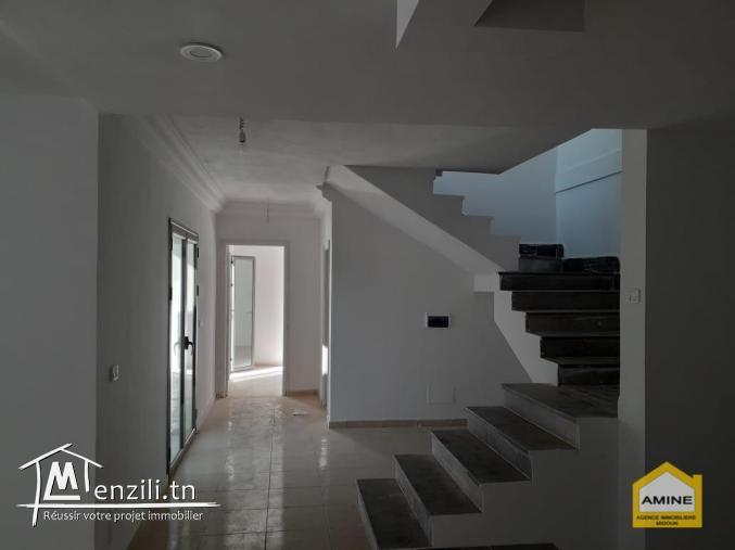 A vendre villa avec piscine zone urbaine Djerba Midoun