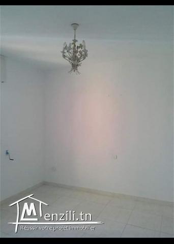 Appartement de 100 m2 à louer à La Marsa