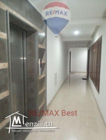 Superbe appartement S+2 à vendre.