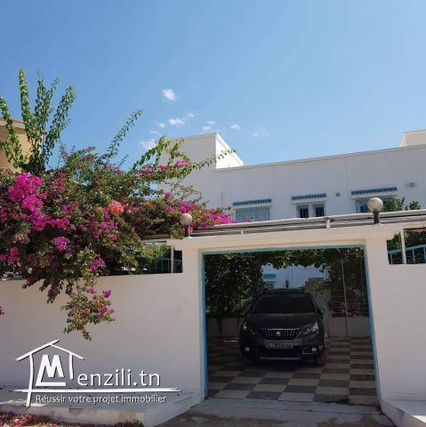 a louer une villa pied dans l'eau à chatte mariem 54221787