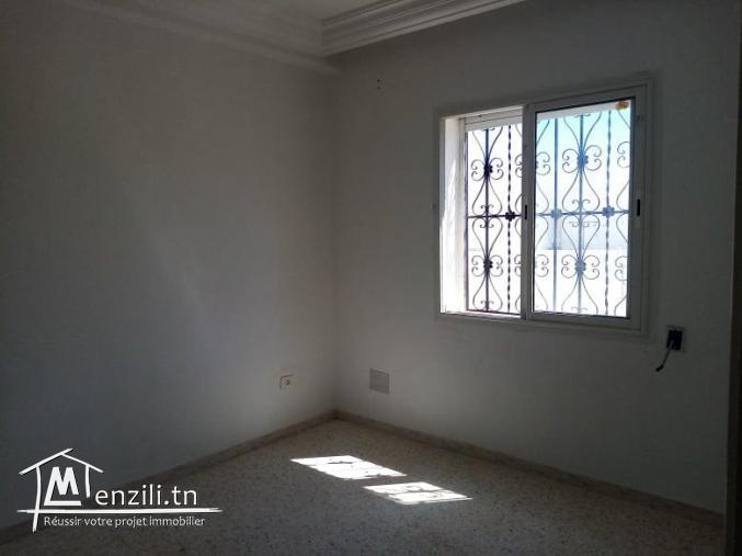 A louer un beau DUPLEX à cité Chaker Raoued 8 min au grand surface GEANT